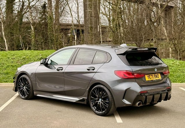 BMW 1 Series Hatchback YE71BWD Grey #3
