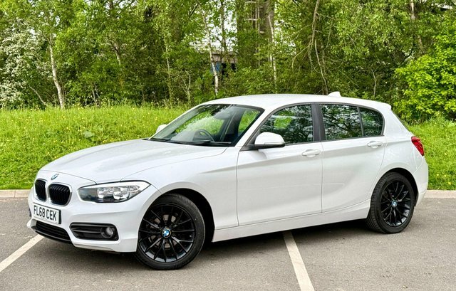 BMW 1 Series Hatchback FL68CEK White #2
