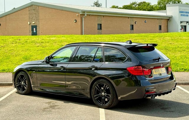 BMW 3 Series Estate HV15NUJ Black #3