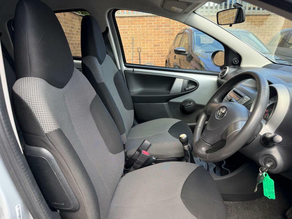 Toyota Aygo 1.0 Vvt-i Mode Euro 5 FN63FBU Silver #5