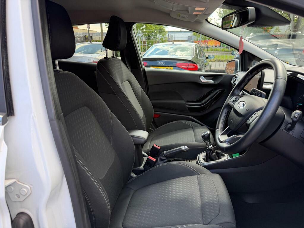 Ford Fiesta 1.0T Ecoboost Titanium Euro 6 S S YG19NZD White #5