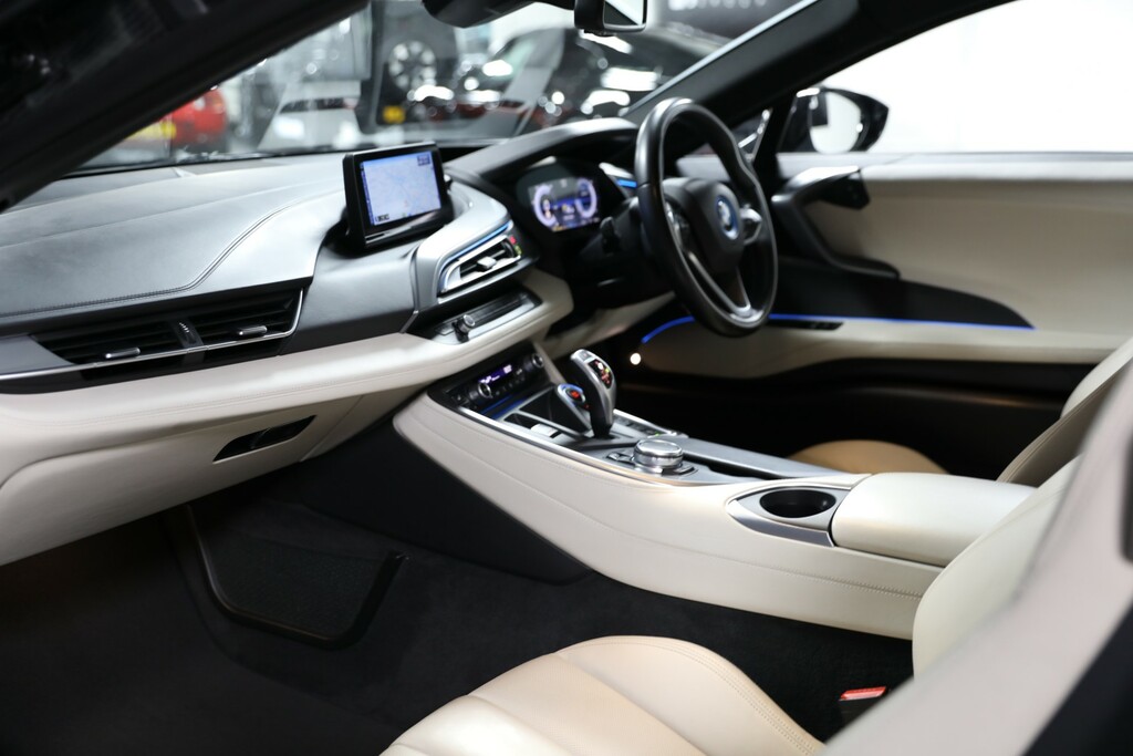 BMW i8 Coupe  #4