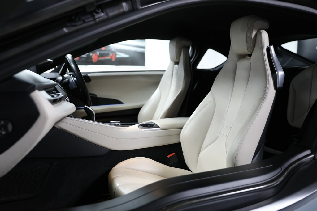 BMW i8 Coupe  #5