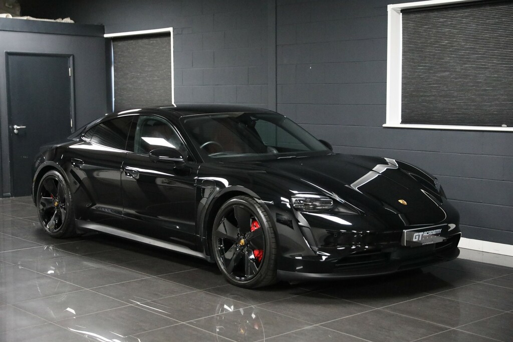 Porsche Taycan Saloon