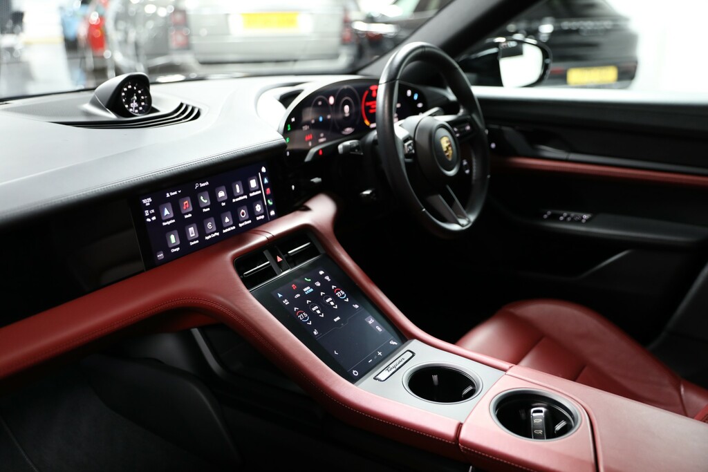 Porsche Taycan Saloon YB73AUW #6