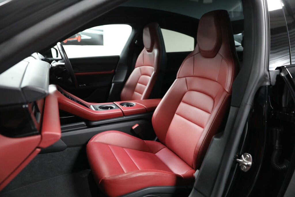 Porsche Taycan Saloon YB73AUW #5