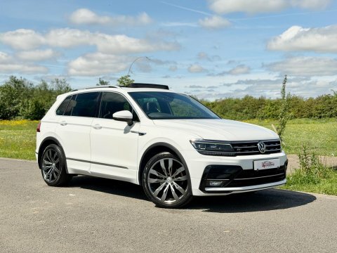 Volkswagen Tiguan 2.0 Tdi R-line YX67RMY White #4
