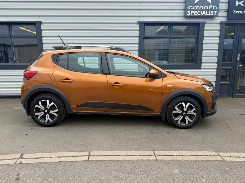 Dacia Sandero Stepway 1.0 Tce Bi-fuel Prestige - 2022 71 YA71MTZ Orange #2