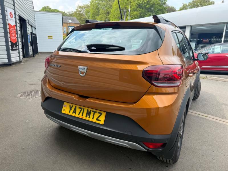 Dacia Sandero Stepway 1.0 Tce Bi-fuel Prestige - 2022 71 YA71MTZ Orange #5