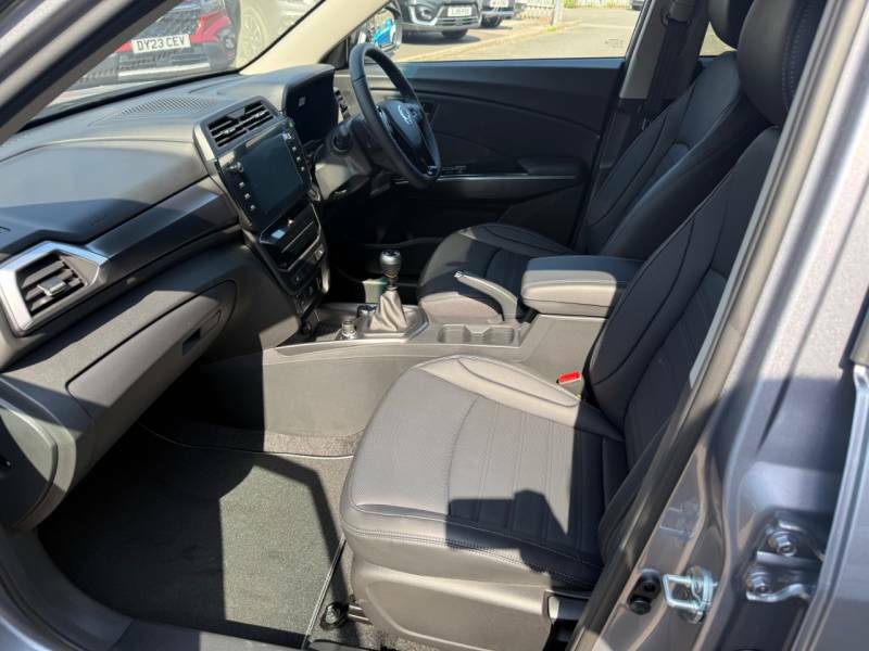 SsangYong Tivoli 1.5 K40 - 2026 Silver #4