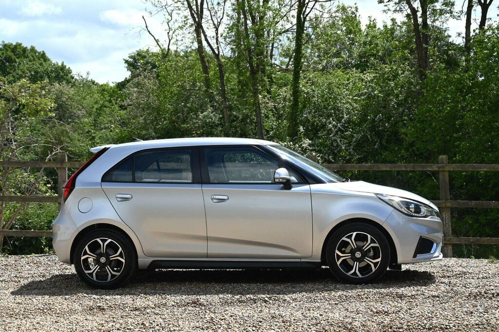 MG MG3 Hatchback 1.5 Vti-tech Exclusive Euro 6 Ss LA69LNP Silver #6