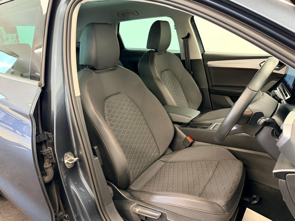 Seat Leon Estate OY24JWD Grey #3