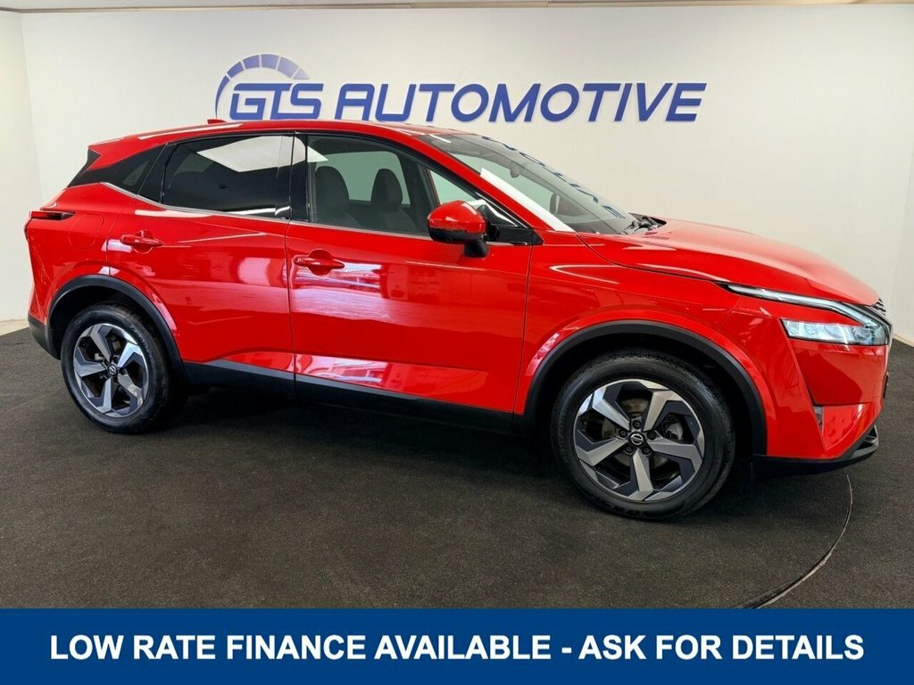 Nissan Qashqai Suv WR22FKZ Red