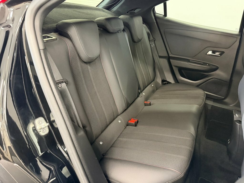 Vauxhall Mokka-e Suv GY72AAZ Black #4