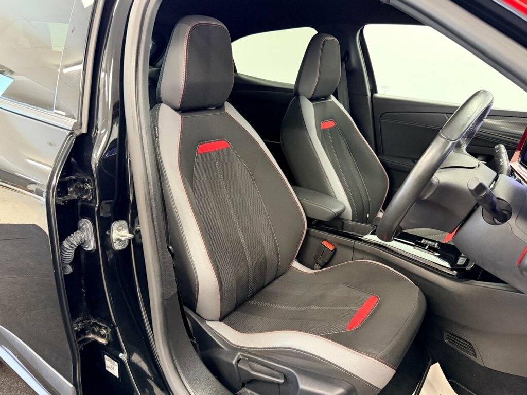 Vauxhall Mokka-e Suv GY72AAZ Black #3