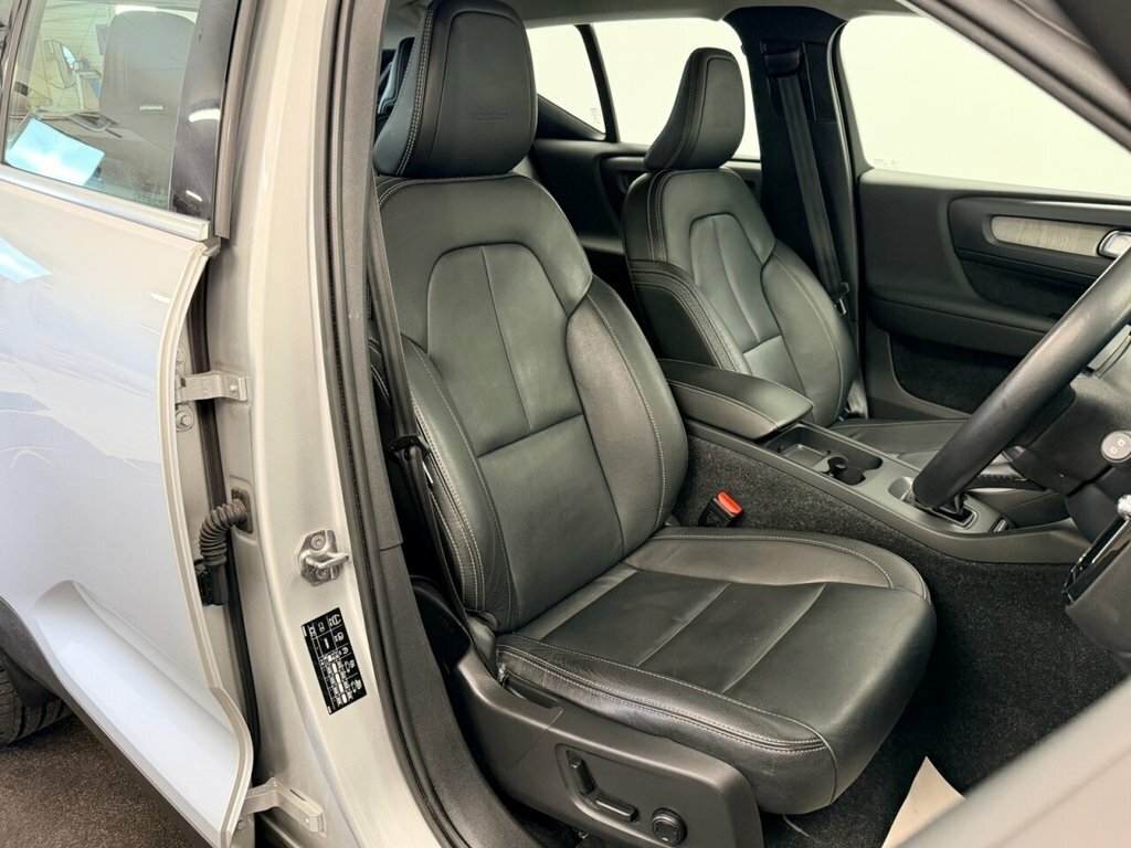 Volvo XC40 Xc40 Inscription T3 DG19LWE Silver #3