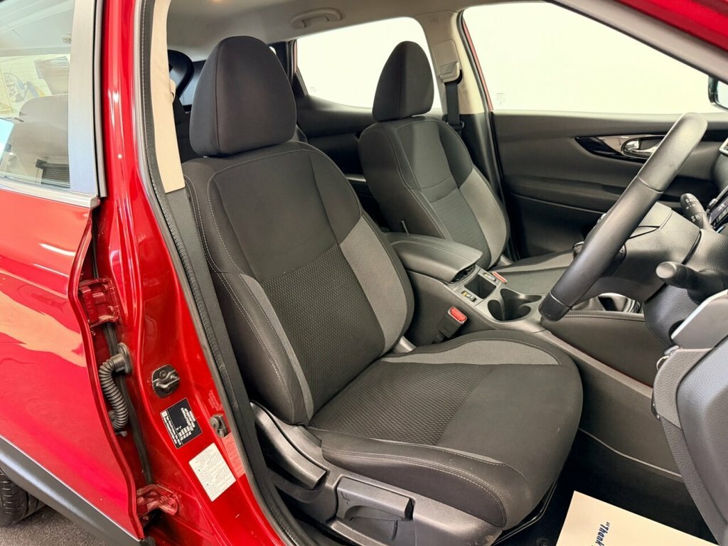 Nissan Qashqai Suv CU19WDA Red #3