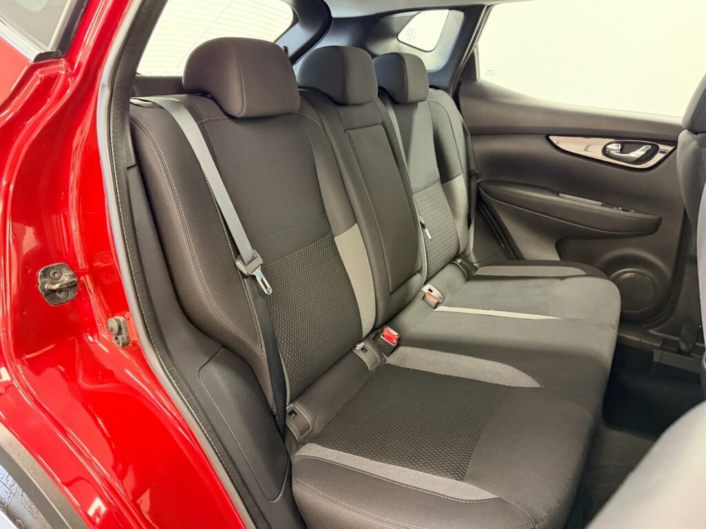 Nissan Qashqai Suv CU19WDA Red #4