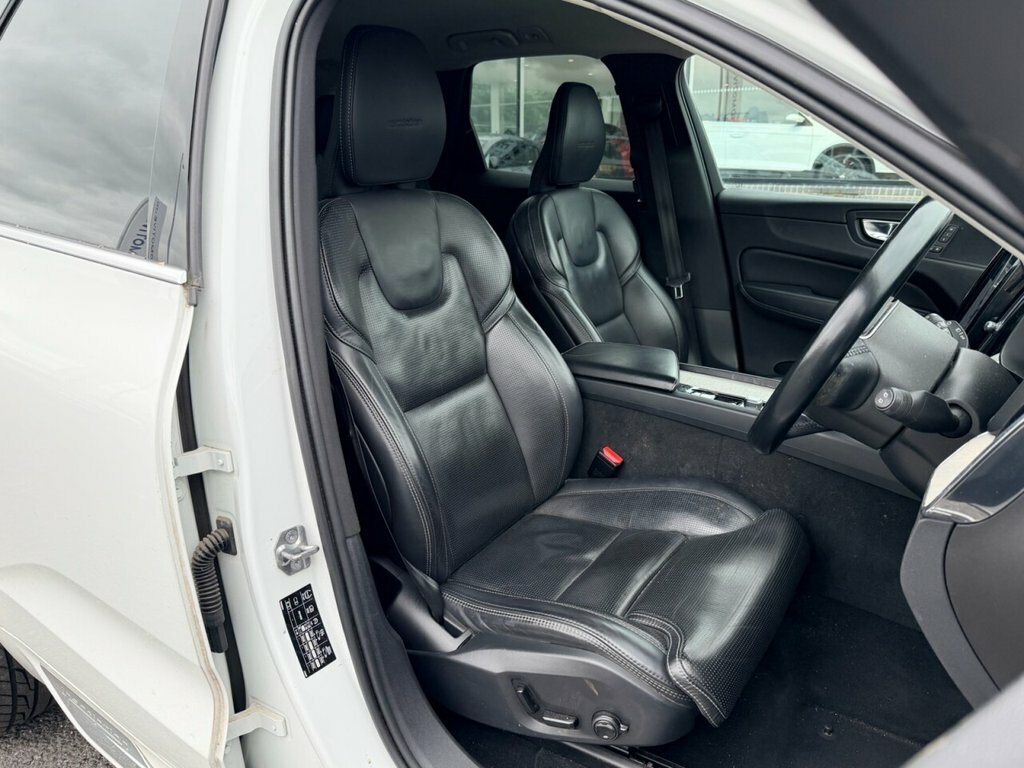 Volvo XC60 Suv KS69JWU White #3