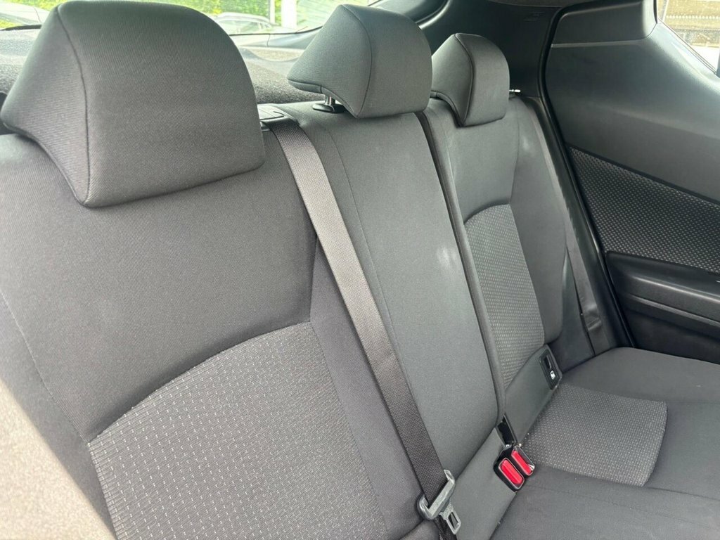 Toyota C-Hr Suv YY67UBF Silver #4