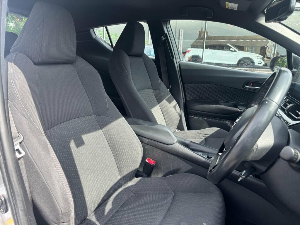 Toyota C-Hr Suv YY67UBF Silver #3