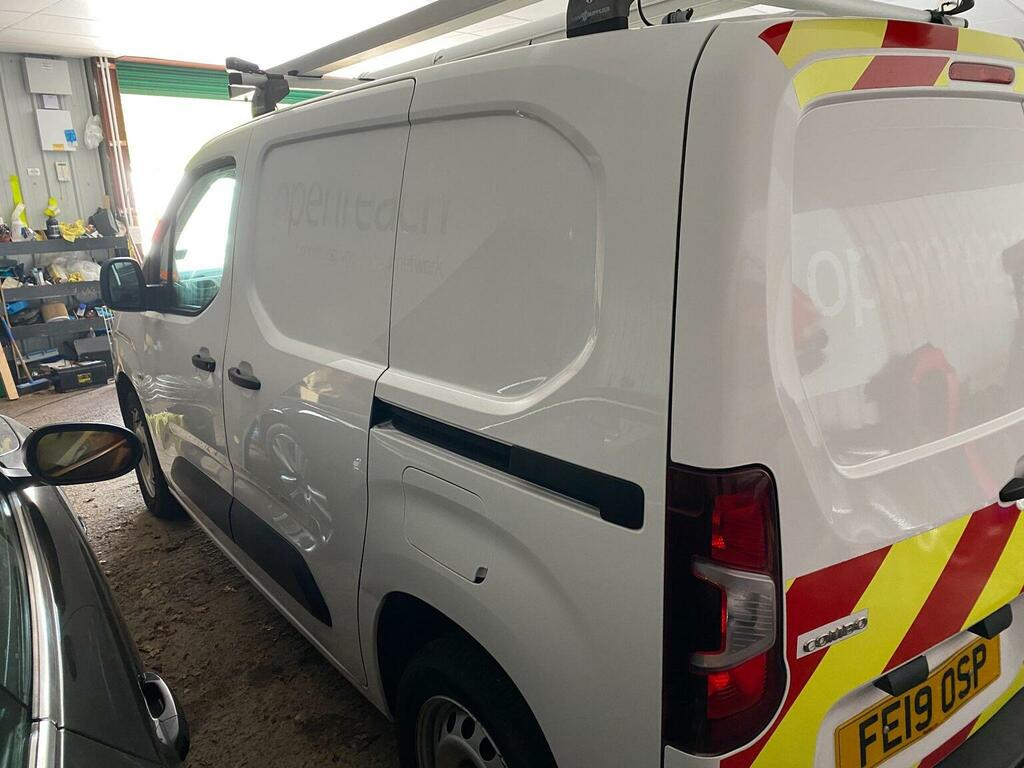 Vauxhall Combo Panel Van 1.6 Turbo D 2300 Edition L1 H1 Euro 6 S FE19OSP White #5