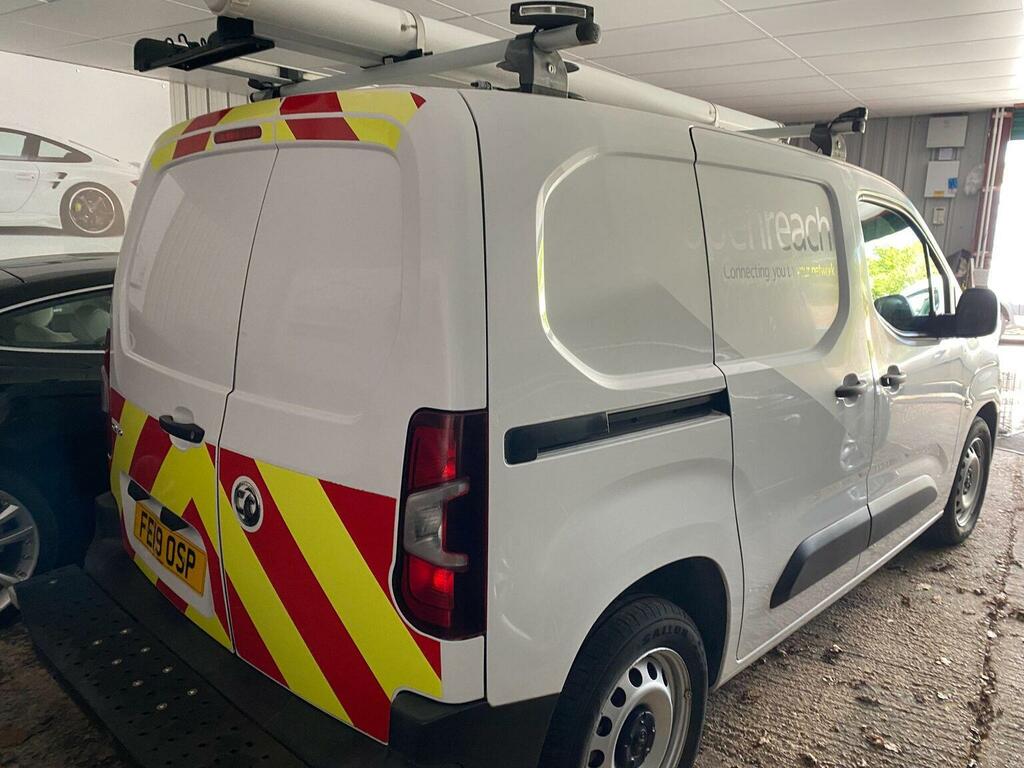 Vauxhall Combo Panel Van 1.6 Turbo D 2300 Edition L1 H1 Euro 6 S FE19OSP White #3