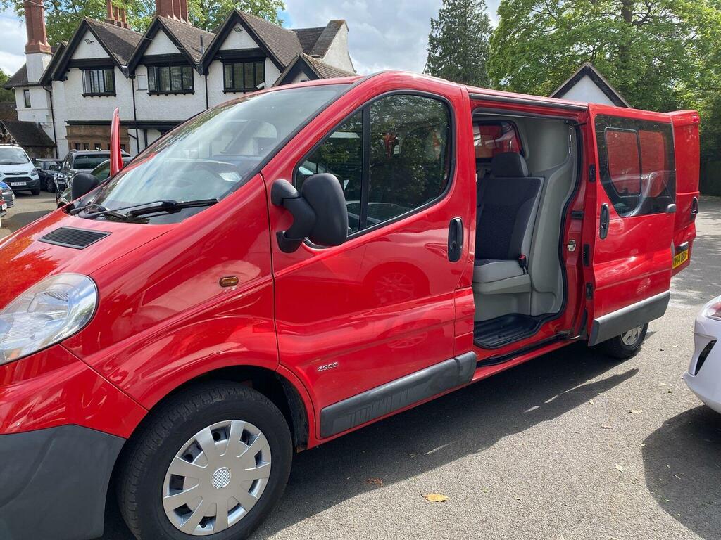 Vauxhall Vivaro Combi Van 2.0 2900 Cdti Crew Van Fwd L3 2014 Red