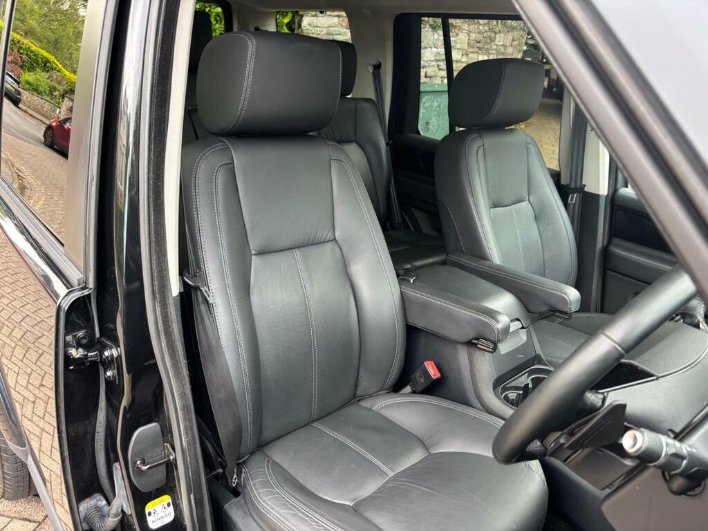 Land Rover Discovery 4 3.0 Sd V6 Landmark Suv OW16PVE Black #2