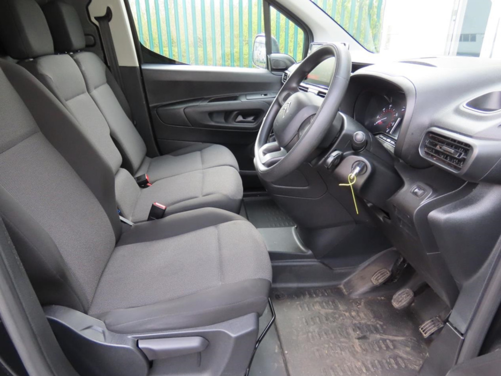 Citroen Berlingo 1.5 Bluehdi 650 Enterprise M Panel Van CK70RWL Black #2