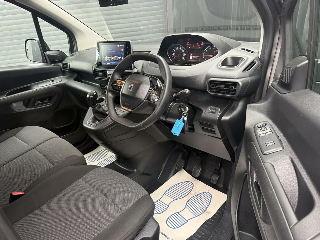 Peugeot Partner 1.5 100Ps Bluehdi 1000 Asphalt Premium Standard Pa GJ71EZN Grey #2