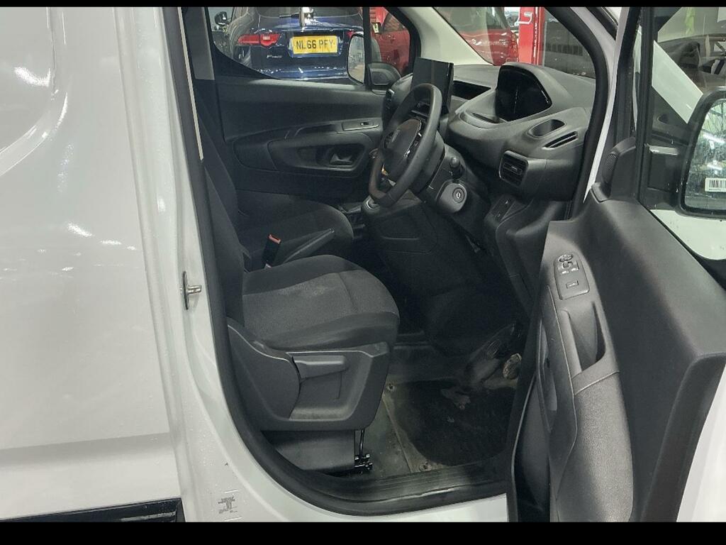 Peugeot Partner 1.5 100Ps Bluehdi 1000 Professional Standard Panel GY74LYZ White #2