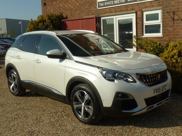 Peugeot 3008 Suv 1.5 Bluehdi Allure, Over 1000 Extras, 15 Mont White