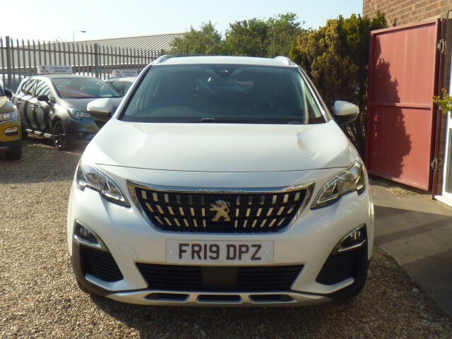 Peugeot 3008 Suv 1.5 Bluehdi Allure, Over 1000 Extras, 15 Mont FR19DPZ White #3