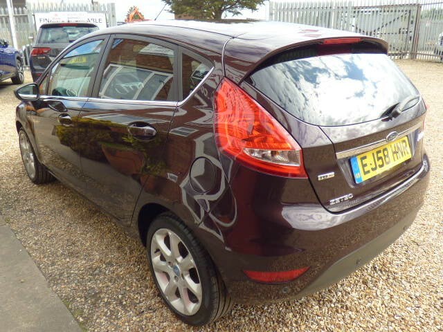 Ford Fiesta Hatchback 1.4 Tdci Zetec 20 A Year Road Tax, 222 EJ58HNR Red #6