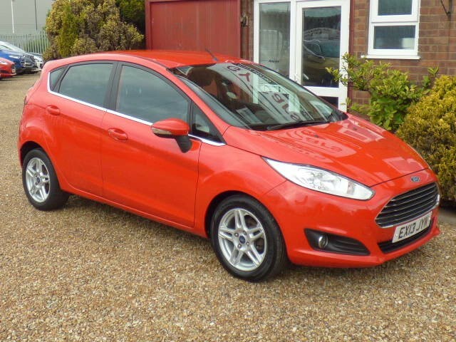 Ford Fiesta Hatchback 1.0 Zetec 12 Months Warranty, 12 Months Red