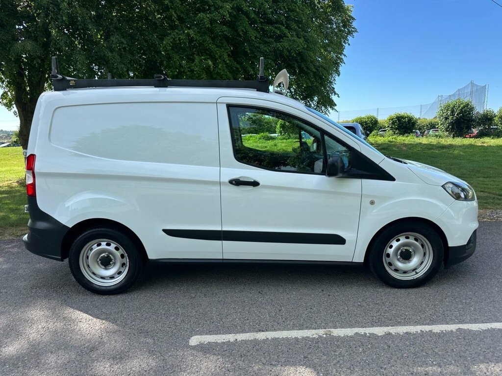 Ford Transit Courier 1.5L Null White #4