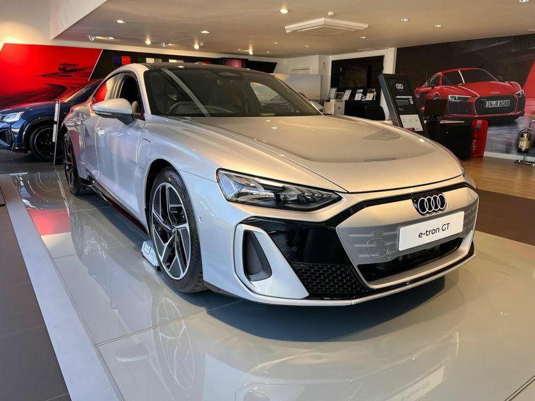 Audi E Tron GT 105Kwh Quattro Silver #4