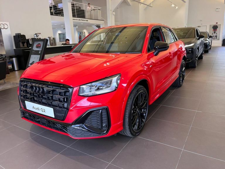 Audi Q2 1.5 Tfsi Cod 35 Black Edition S Tronic Euro 6 Ss Red