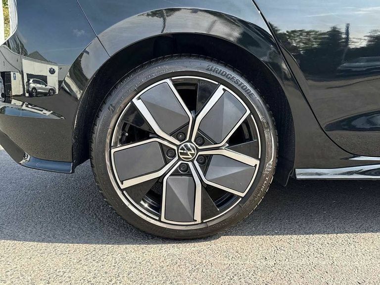 Volkswagen Golf 1.5 Tsi 150 R-line Black #5