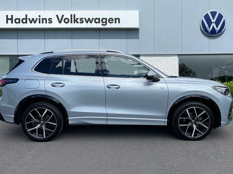 Volkswagen Tiguan 1.5 Etsi 150 R-line Dsg PN74VUR Silver #4