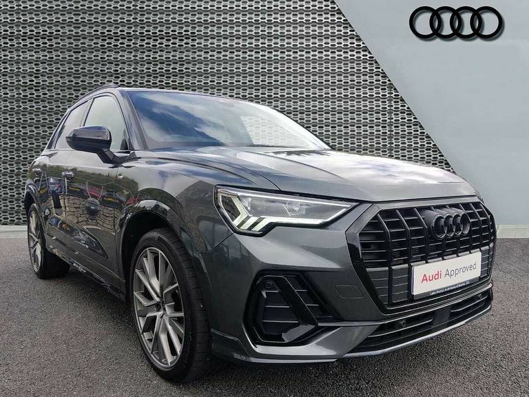Audi Q3 Black Edition 35 Tfsi 150 Ps S Tronic Grey