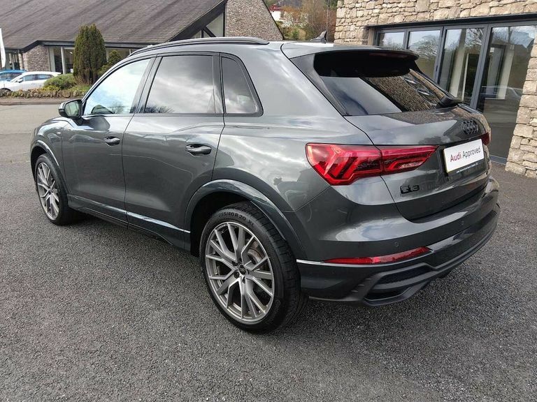 Audi Q3 Black Edition 35 Tfsi 150 Ps S Tronic PY74DLN Grey #3