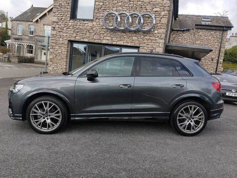 Audi Q3 Black Edition 35 Tfsi 150 Ps S Tronic PY74DLN Grey #4