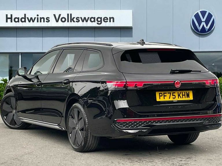 Volkswagen Passat 1.5 Etsi R-line Estate Dsg PF75KHW Black #3