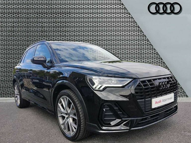 Audi Q3 Black Edition 35 Tfsi 150 Ps S Tronic Black