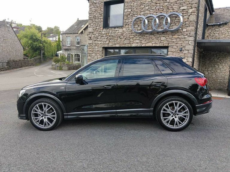 Audi Q3 Black Edition 35 Tfsi 150 Ps S Tronic PF24UPH Black #4