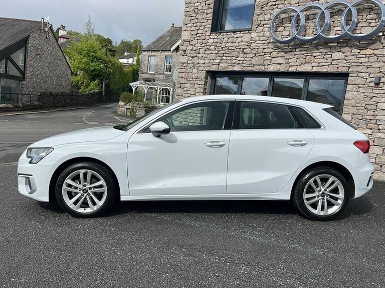 Audi A3 Sport 30 Tfsi 110 Ps 6-Speed PF73VVT White #4