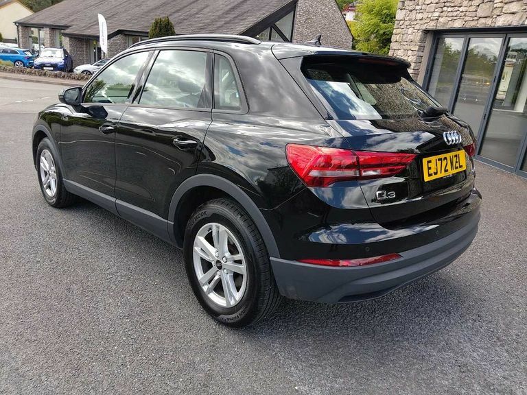 Audi Q3 Technik 35 Tfsi 150 Ps S Tronic EJ72WZL Black #3