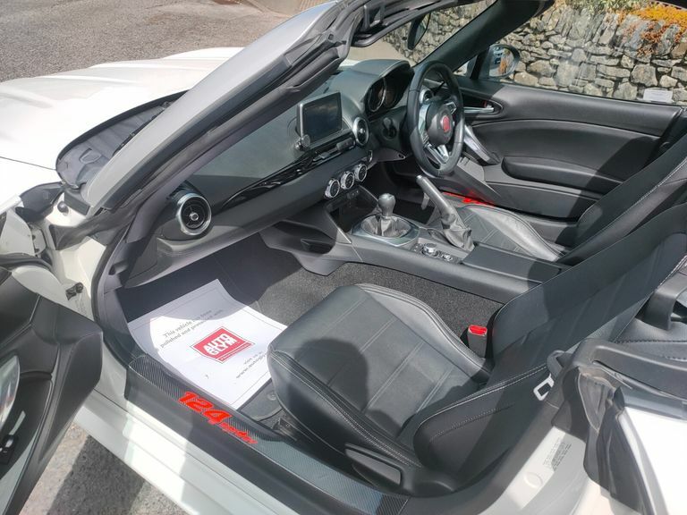 Fiat 124 Spider 1.4 Multiair Lusso SA18FSU White #3